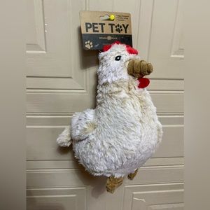 Brand New Giftable World Pet Toy. 9” Squeaker